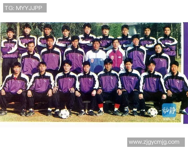 小小球场上的梦想追逐者儿童足球明星的励志成长故事